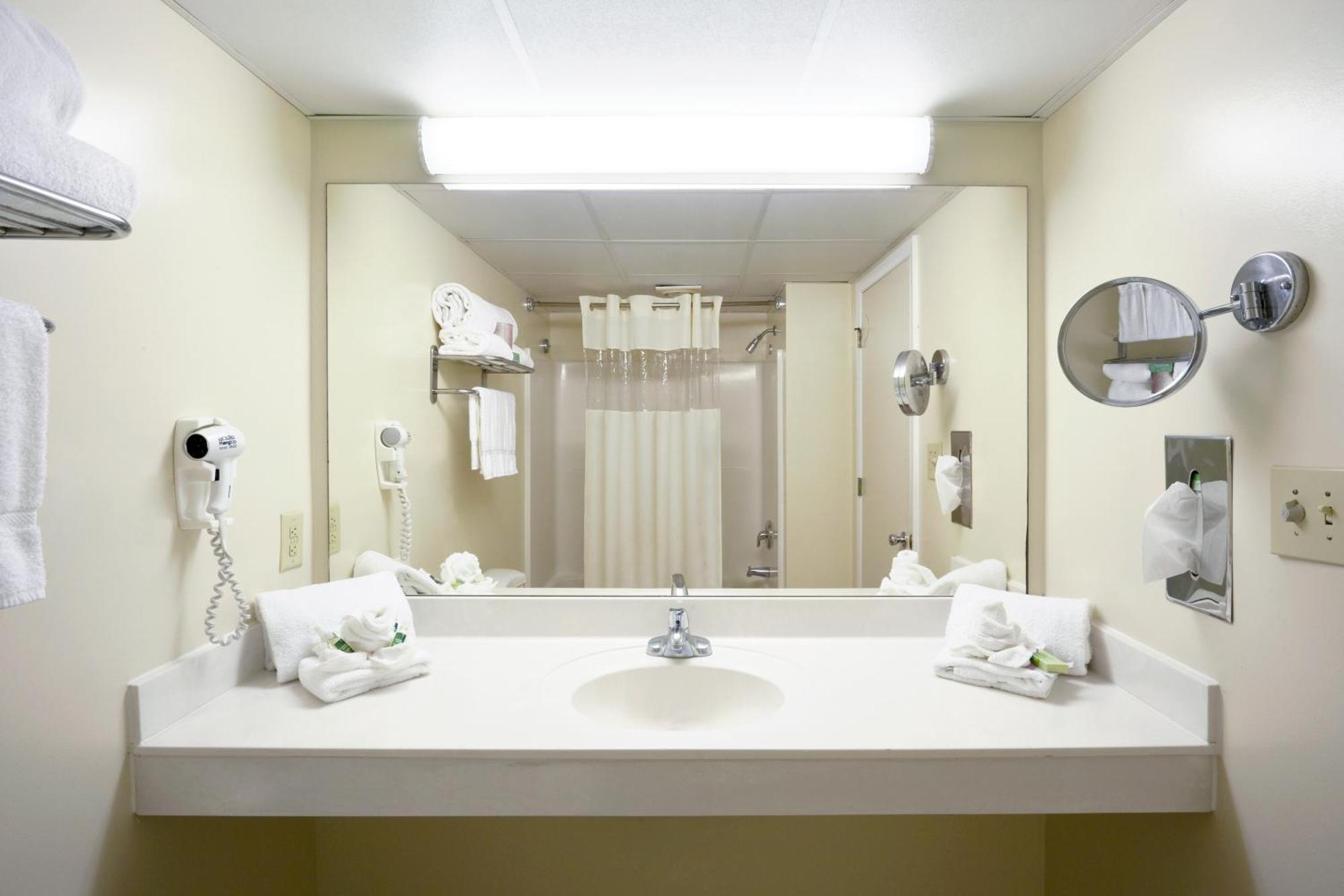 Paradise Oceanfront,1756532747:JPEG